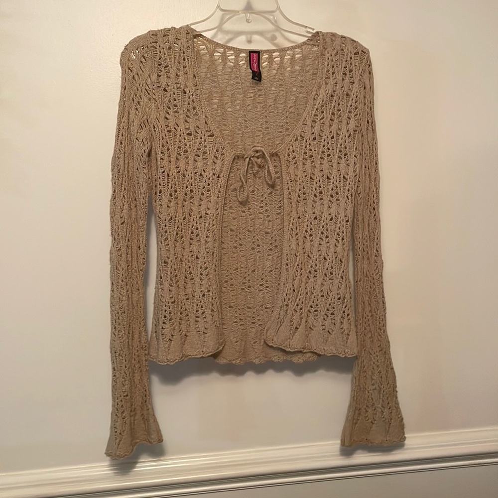Crochet flared sleeved top